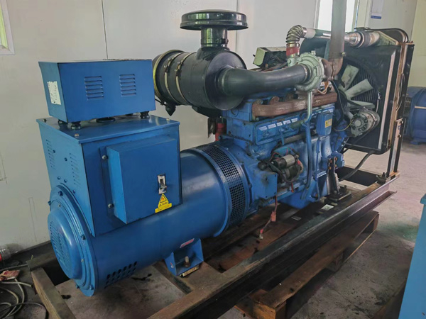 米脂100kW柴油发电机组使用多级机油有哪些优缺点？
